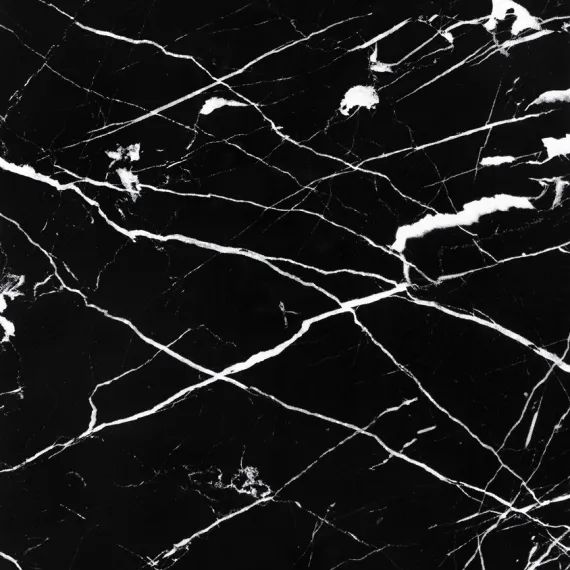 Высоко-глянцевый Торосский черный мрамор